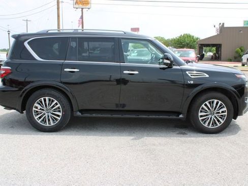 Used 2021 Nissan Armada SL w/ Captain's Chairs Package RWD image 4