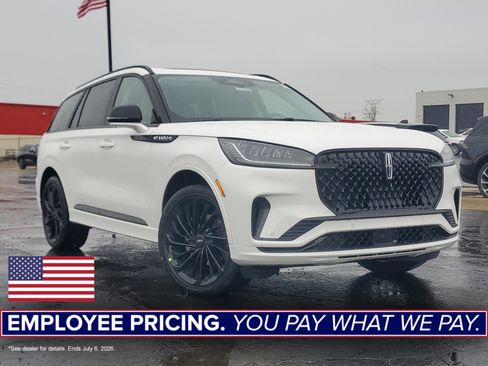 New 2026 Lincoln Aviator Reserve w/ Jet Appearance Package AWD/4WD image 1