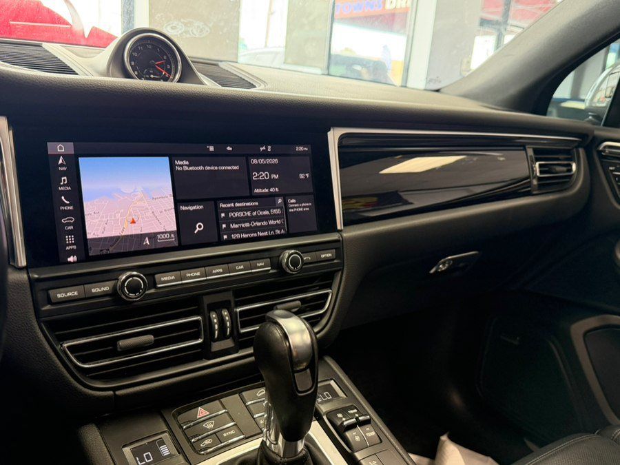 Used 2021 Porsche Macan S AWD/4WD image 42