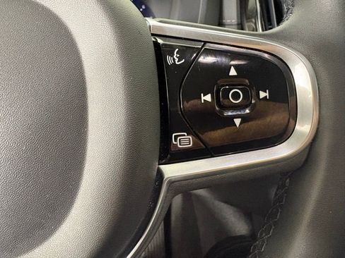 Used 2023 Volvo XC60 B5 Ultimate w/ Climate Package image 24