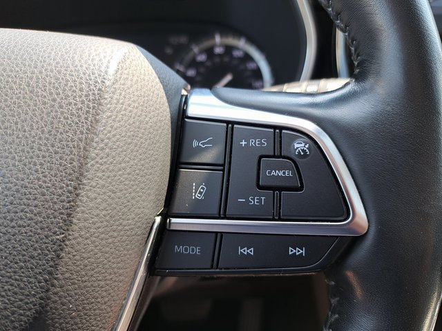 Used 2020 Toyota Highlander Platinum AWD/4WD image 22