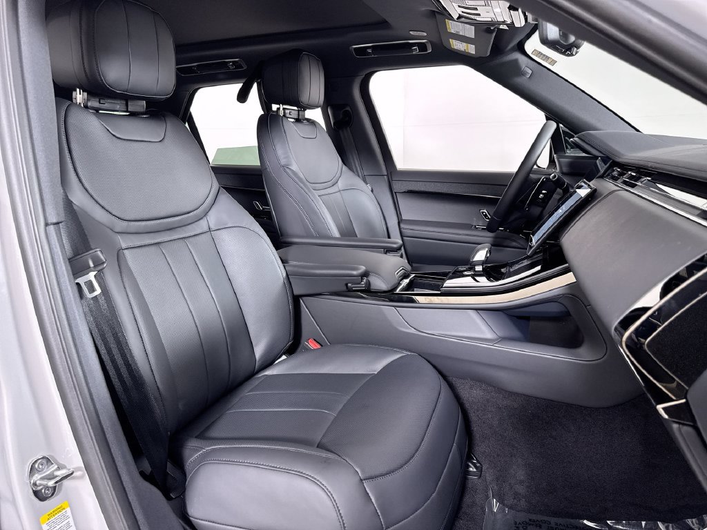 New 2027 Land Rover Range Rover Sport Dynamic SE AWD/4WD image 23