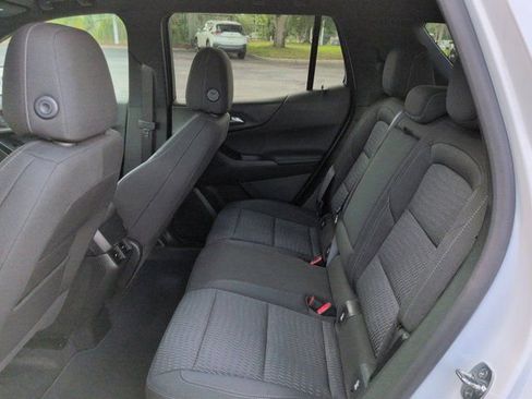 Used 2025 Chevrolet Equinox LT w/ Safety and Technology Package FWD image 13