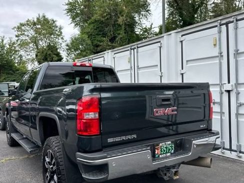 Used 2019 GMC Sierra 2500 SLT w/ Duramax Plus Package AWD/4WD image 3