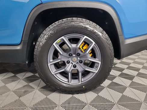 Used 2022 Rivian R1T Adventure AWD/4WD image 10