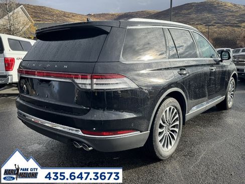 Used 2020 Lincoln Aviator Reserve w/ Equipment Group 201A image 3