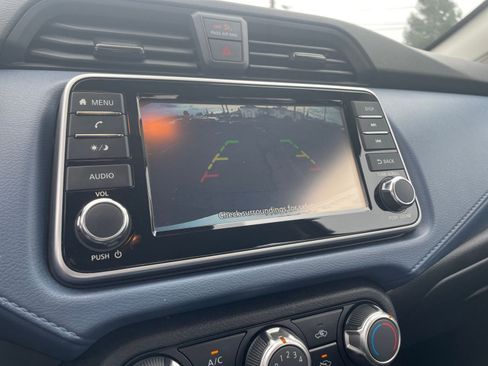 Used 2025 Nissan Versa SV FWD image 20