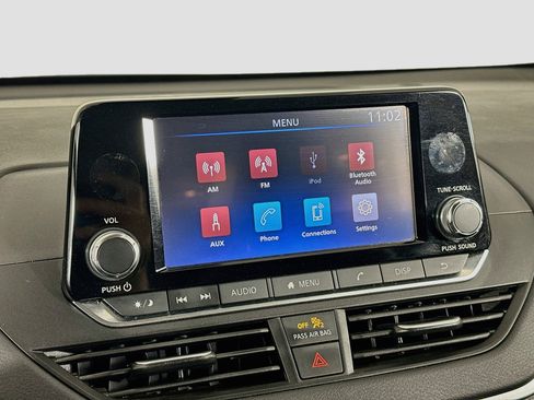 Used 2024 Nissan Altima 2.5 S FWD image 19