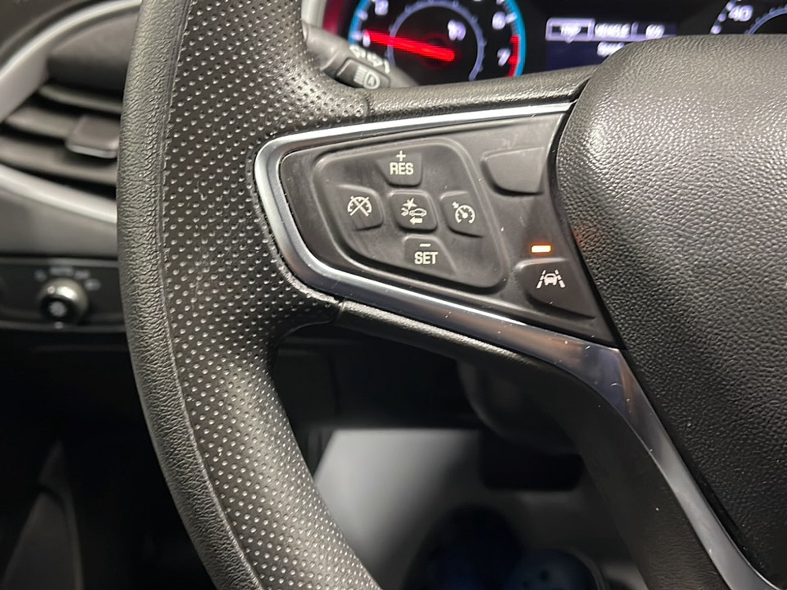 Used 2025 Chevrolet Malibu LT FWD image 6