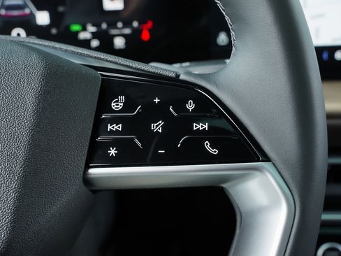 New 2025 Audi Q5 Premium Plus image 14