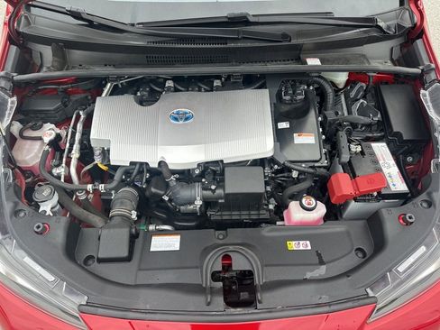 Used 2022 Toyota Prius XLE image 32