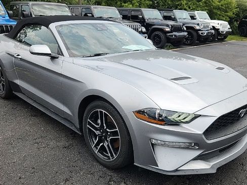 Used 2022 Ford Mustang Premium RWD image 5