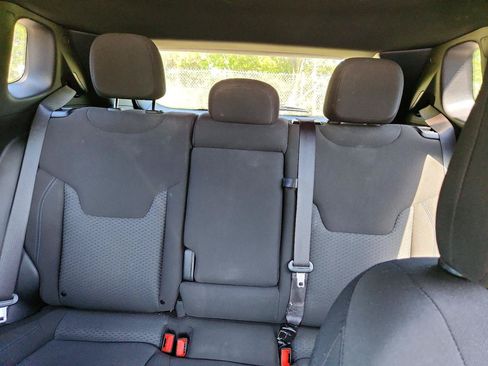 Used 2024 Jeep Compass Sport AWD/4WD image 6