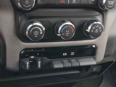 Used 2024 RAM 3500 Tradesman w/ Chrome Appearance Group AWD/4WD image 30