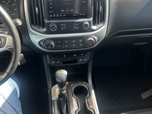Used 2022 GMC Canyon Elevation w/ Elevation Premium Package AWD/4WD image 8