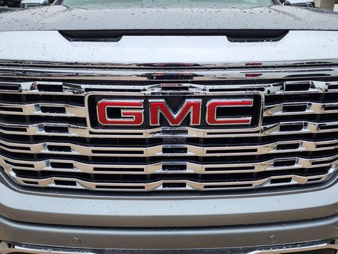 New 2026 GMC Sierra 1500 Denali AWD/4WD image 9