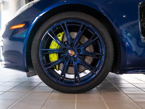 Certified 2023 Porsche Panamera 4 Platinum Edition AWD/4WD image 11