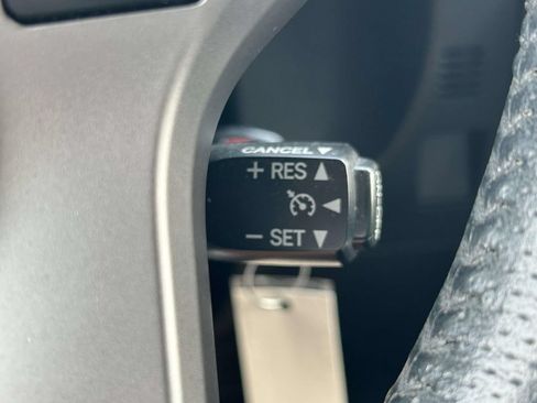 Used 2016 Toyota 4Runner SR5 AWD/4WD image 24