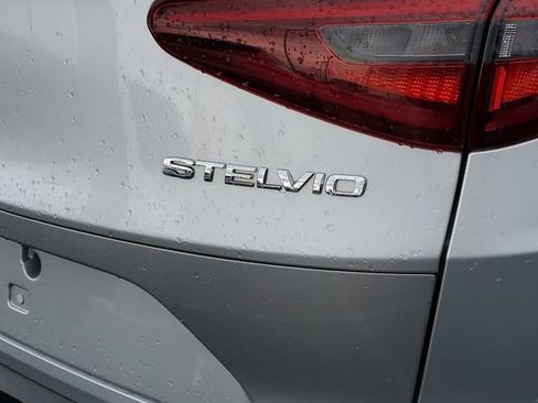 Used 2018 Alfa Romeo Stelvio Ti AWD/4WD image 30