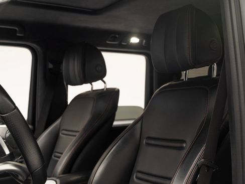 Used 2022 Mercedes-Benz G 550 image 11