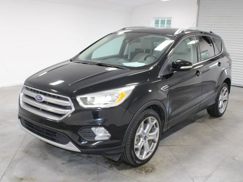 Used 2017 Ford Escape Titanium w/ Equipment Group 301A FWD image 4
