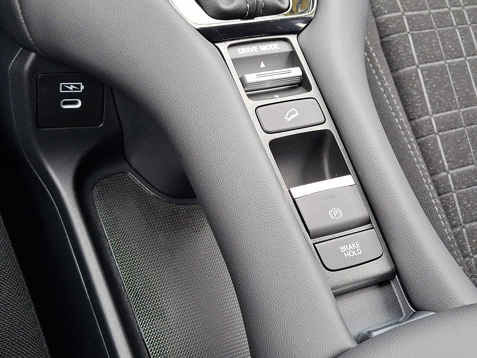 Used 2025 Honda HR-V LX image 22