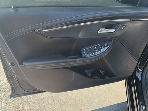 Used 2016 Chevrolet Impala LT w/ Leather Package FWD image 9
