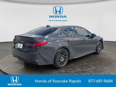 Used 2025 Toyota Camry XSE FWD image 5