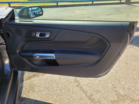 Used 2026 Ford Mustang Premium RWD image 9