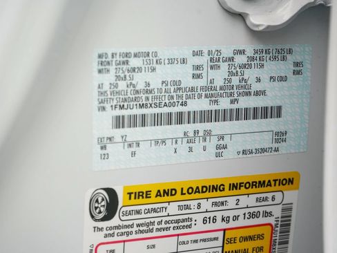 Certified 2025 Ford Expedition Platinum AWD/4WD image 34