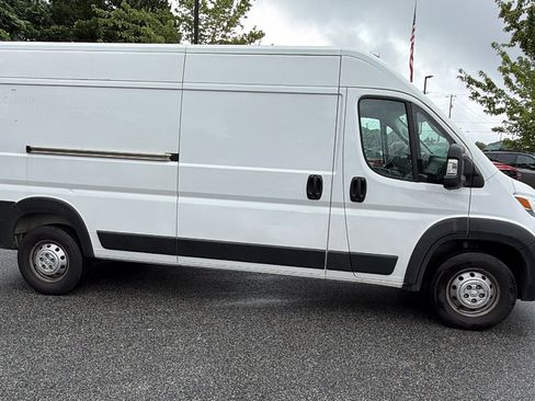 Used 2023 RAM ProMaster 2500 FWD image 7