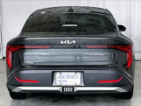 Used 2025 Kia K4 LXS image 4