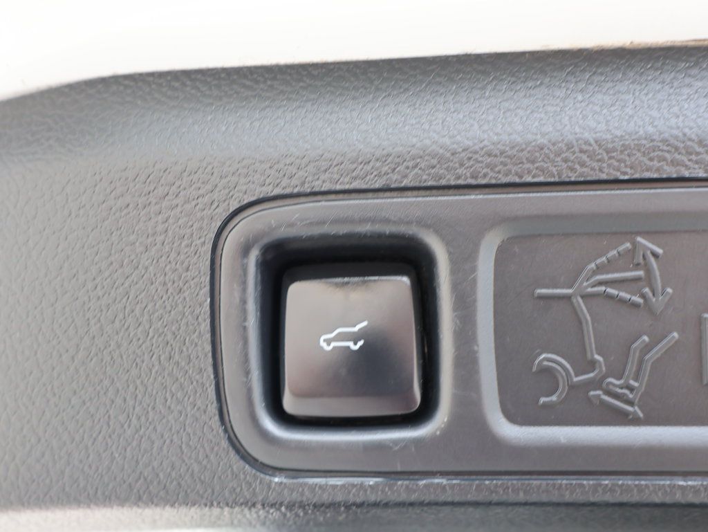 Used 2021 Ford Expedition XLT AWD/4WD image 32