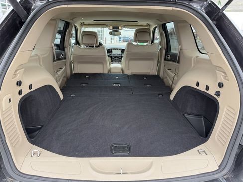 Used 2020 Jeep Grand Cherokee Limited image 16