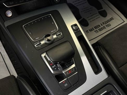 Used 2018 Audi SQ5 Premium Plus w/ Navigation Package image 37