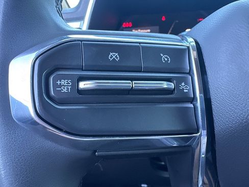 Used 2024 GMC Canyon Elevation RWD image 19