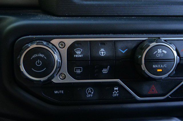 Used 2023 Jeep Wrangler Unlimited Sport AWD/4WD image 18