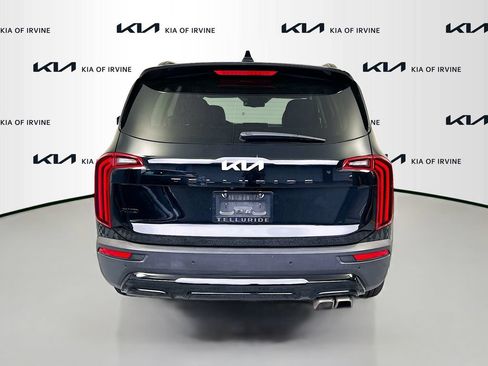 Certified 2022 Kia Telluride EX w/ EX Premium Package AWD/4WD image 10