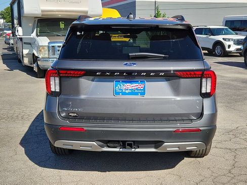 New 2026 Ford Explorer Active w/ Active Comfort Package RWD image 10