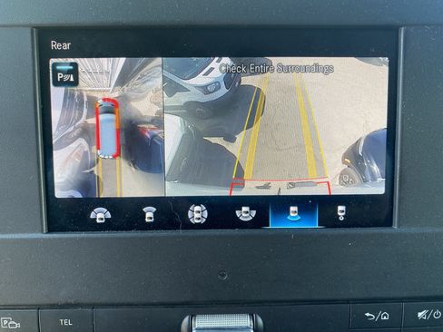 Used 2021 Mercedes-Benz Sprinter 2500 w/ Exterior Lighting Package image 20