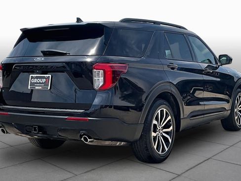 Used 2023 Ford Explorer ST-Line w/ Class IV Trailer Tow Package RWD image 12