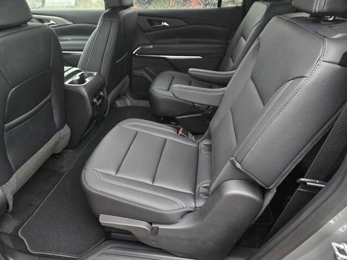 New 2026 Chevrolet Traverse LT w/ Driver Confidence Package AWD/4WD image 17
