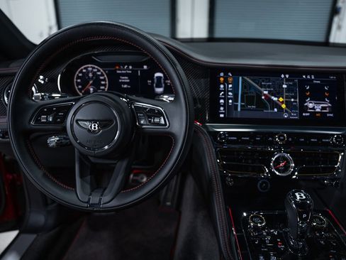 Used 2022 Bentley Flying Spur V8 image 24