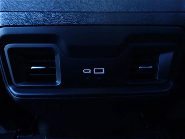 New 2026 Chevrolet Silverado 1500 RST w/ Redline Edition AWD/4WD image 9