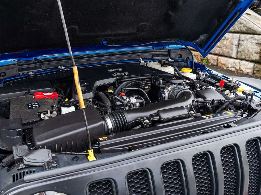 Used 2021 Jeep Wrangler Unlimited Rubicon w/ Dual Top Group AWD/4WD image 31