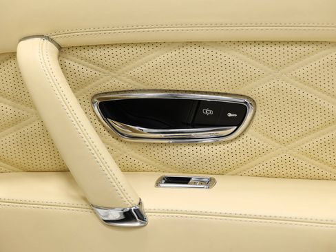 Used 2014 Bentley Flying Spur W12 AWD/4WD image 92