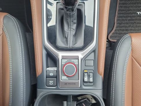Used 2022 Subaru Forester Touring image 18
