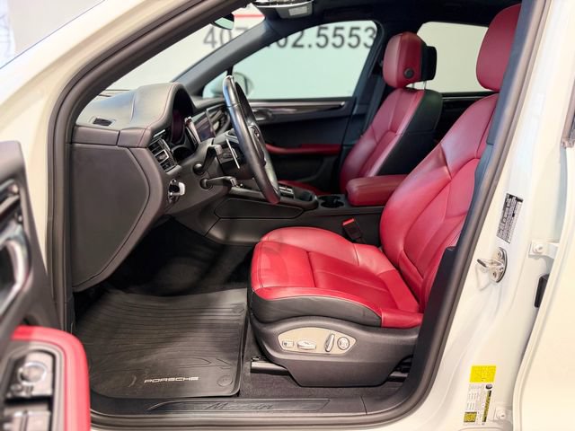 Used 2022 Porsche Macan AWD/4WD image 24