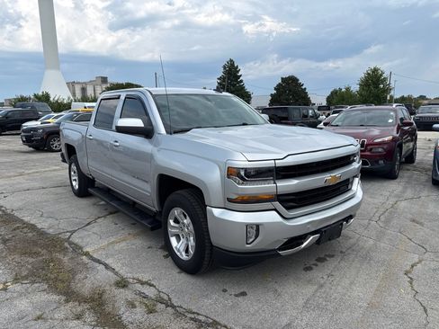 Used 2017 Chevrolet Silverado 1500 LT w/ All Star Edition AWD/4WD image 4