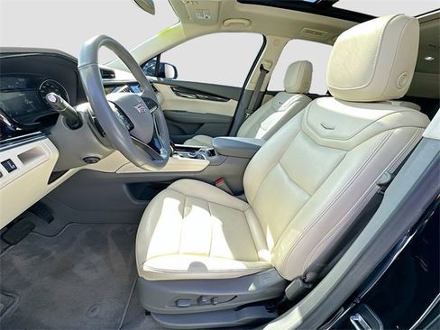 Used 2021 Cadillac XT6 Premium Luxury image 20